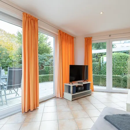 Iw - Komfort-apartment Im Winkel 13 - Feriendomizil Hollich * Grömitz